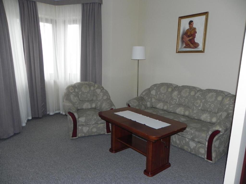 Pensjonat Galery Swiebodzice Ruang foto