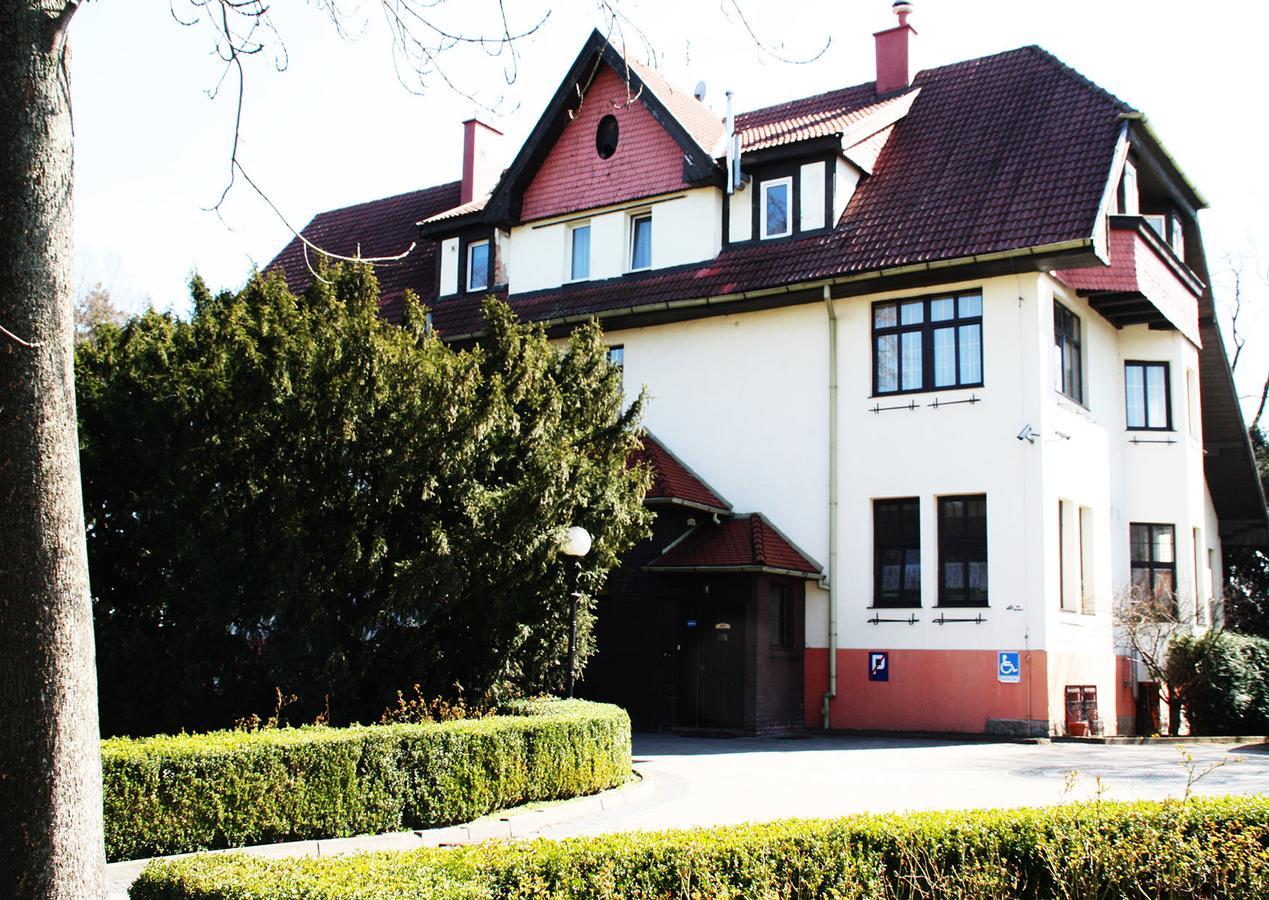 Pensjonat Galery Swiebodzice Bagian luar foto